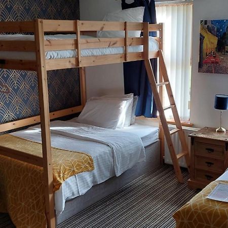 Carnately Lodge Баликасъл Екстериор снимка