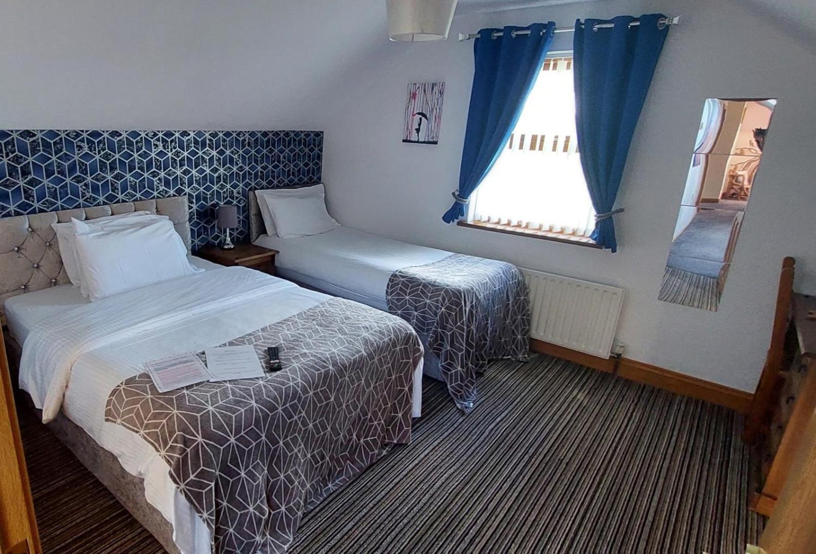 Carnately Lodge Баликасъл Екстериор снимка